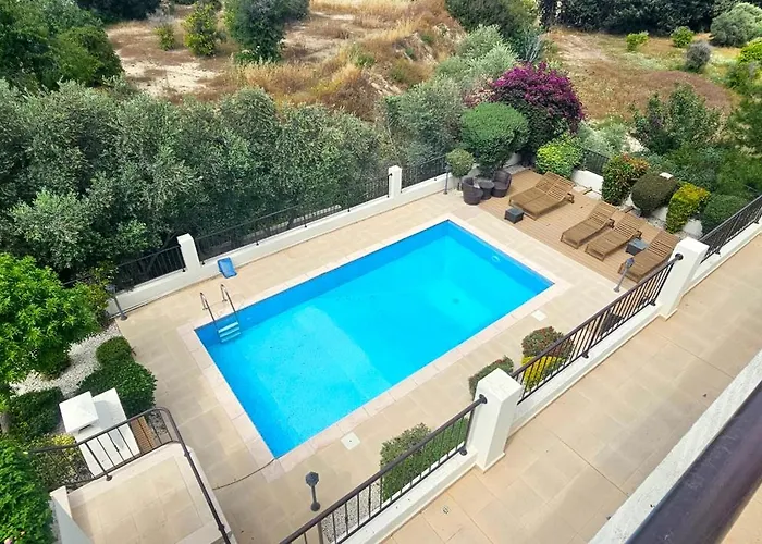 Hillside Azure Polis