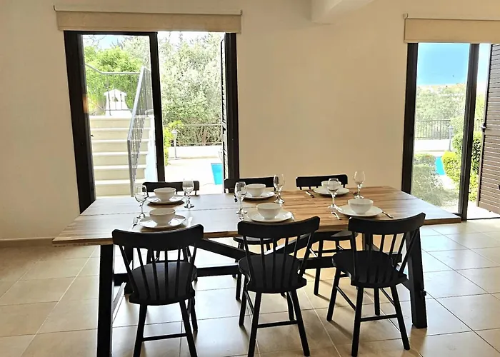 Hillside Azure * 폴리스